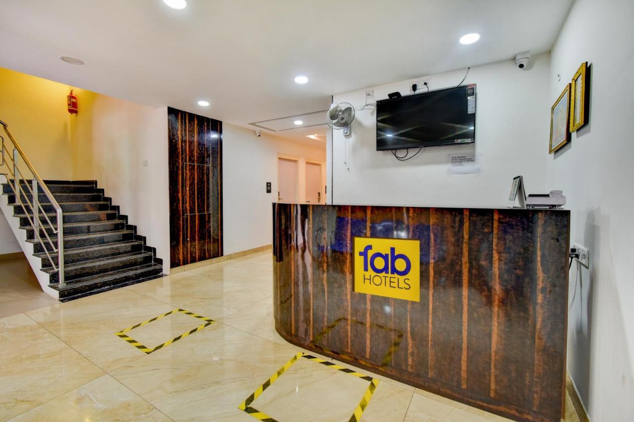 Fabexpress Pas Residency - Nr Marina Beach Ченай Екстериор снимка