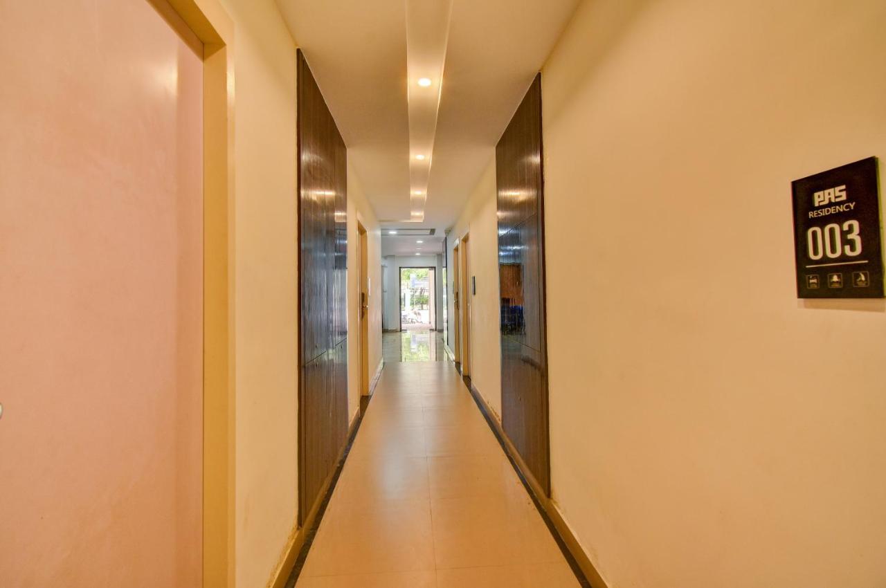 Fabexpress Pas Residency - Nr Marina Beach Ченай Екстериор снимка
